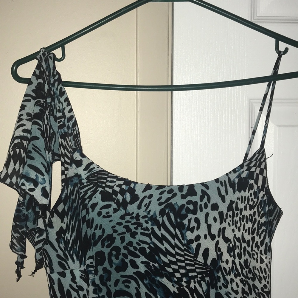 Dress - Picture 6 of 8